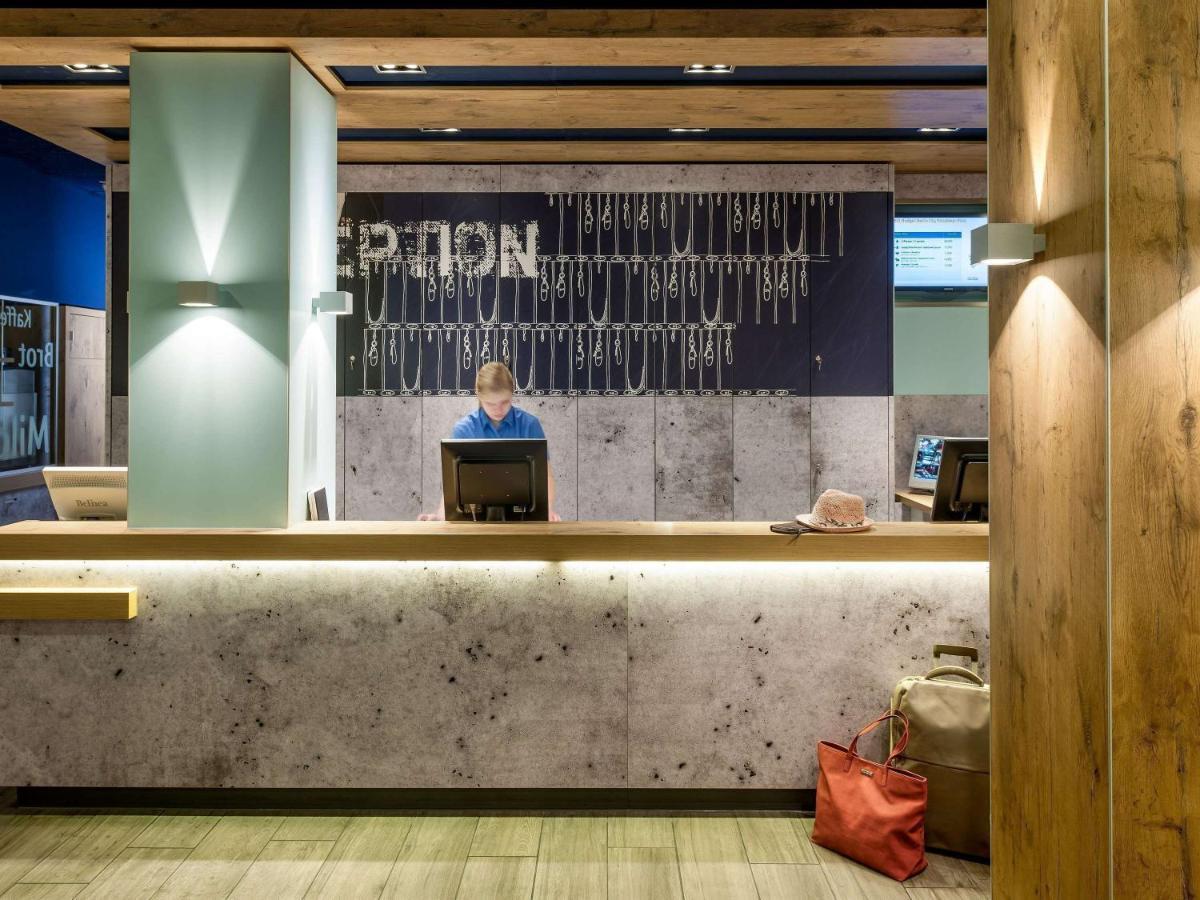 Ibis Budget Madrid Aeropuerto Екстериор снимка