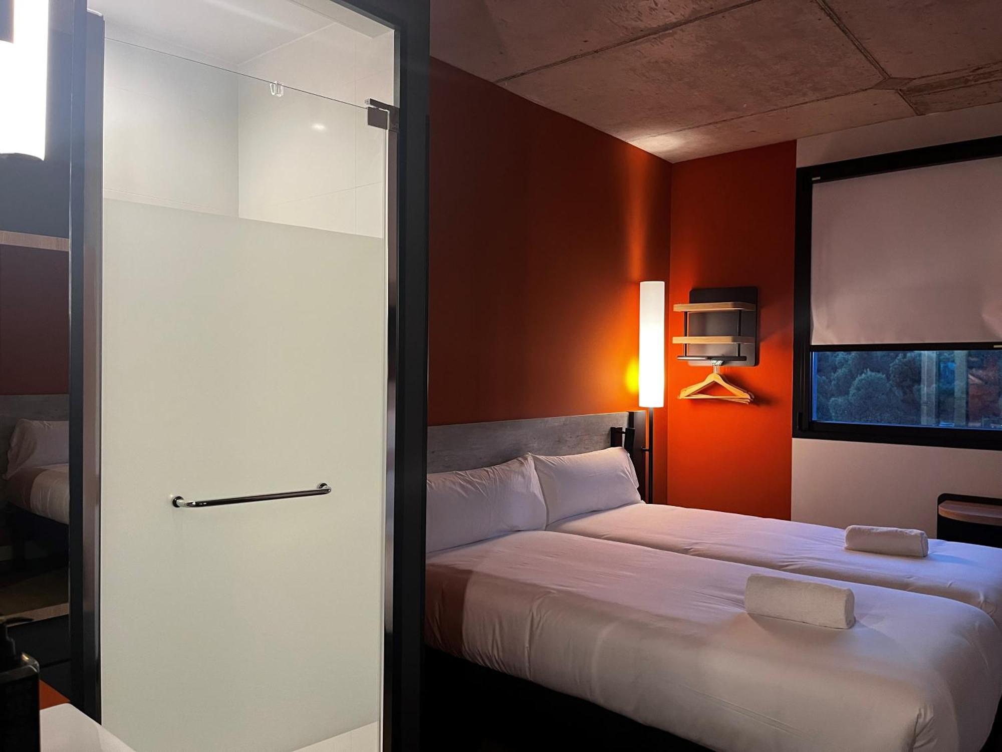 Ibis Budget Madrid Aeropuerto Екстериор снимка