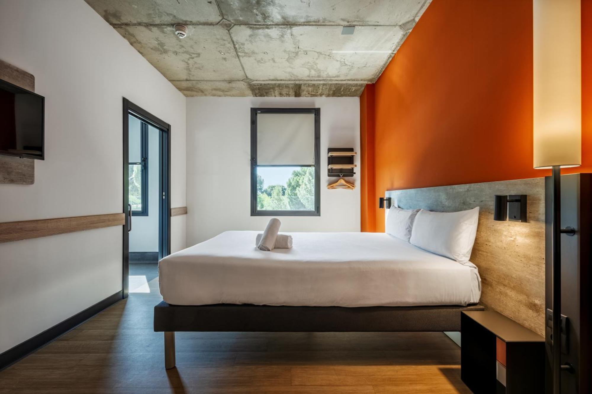 Ibis Budget Madrid Aeropuerto Екстериор снимка