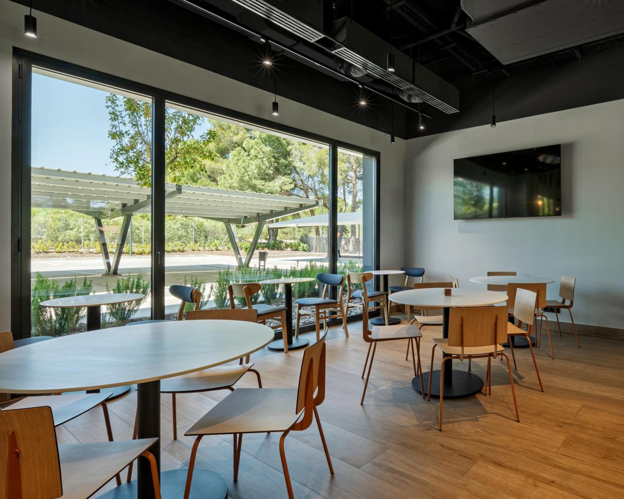 Ibis Budget Madrid Aeropuerto Екстериор снимка