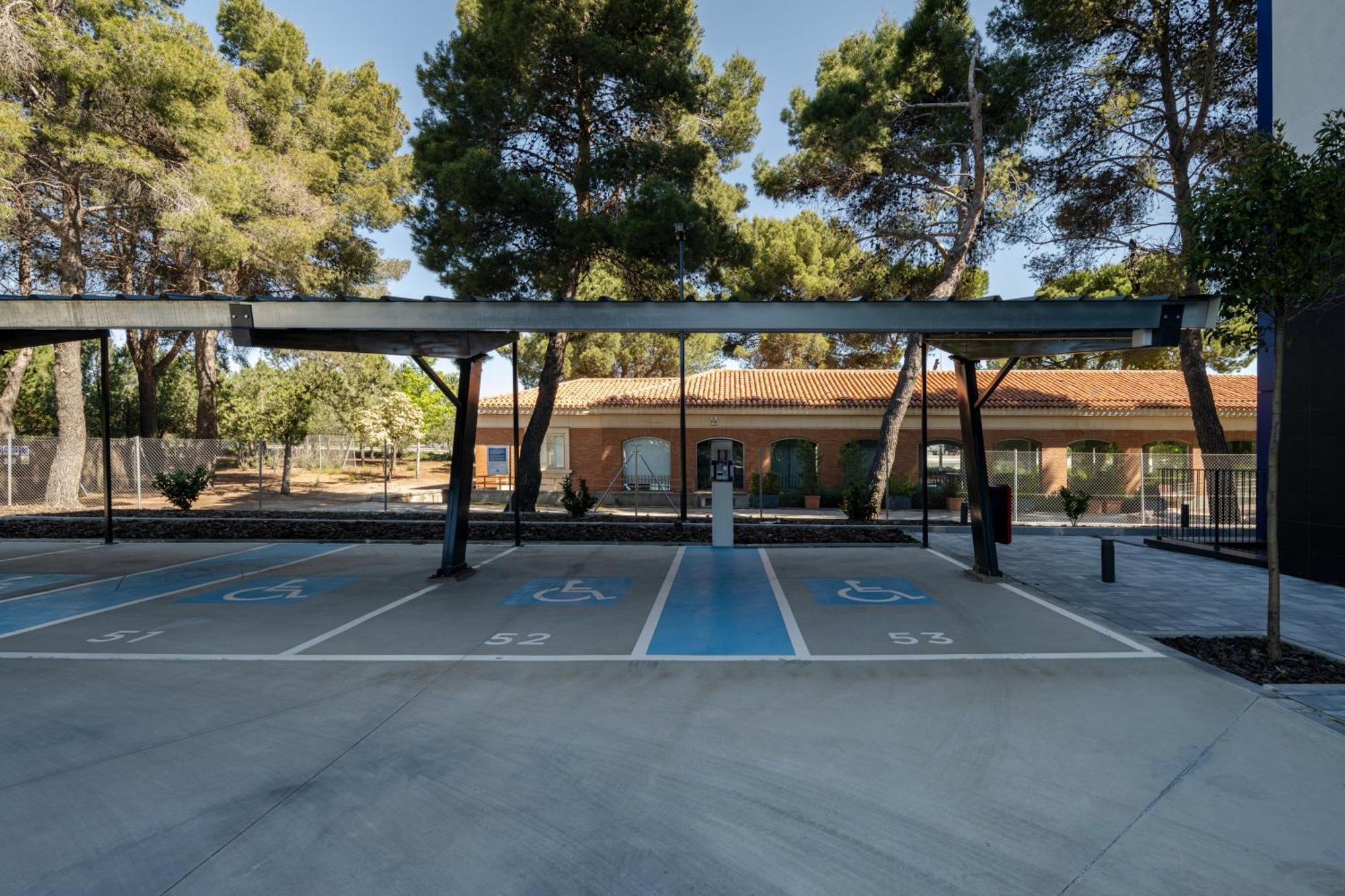 Ibis Budget Madrid Aeropuerto Екстериор снимка
