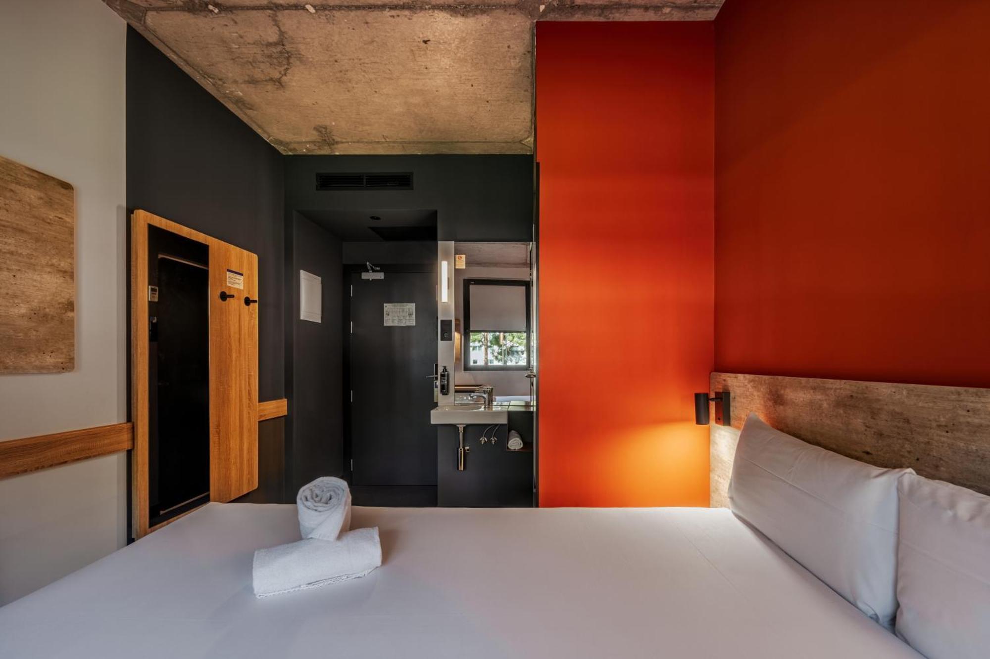 Ibis Budget Madrid Aeropuerto Екстериор снимка