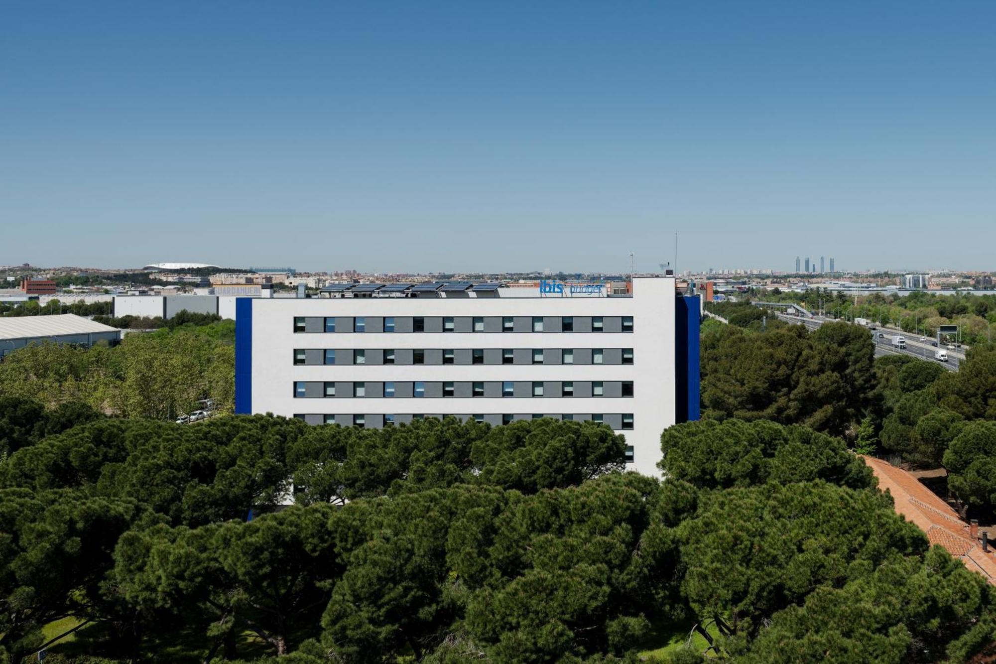 Ibis Budget Madrid Aeropuerto Екстериор снимка